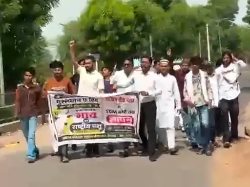 Churu: मुस्लिम समाज के प्रतिनिधियों ने गौमाता को राष्ट्रीय पशु घोषित करने की मांग की