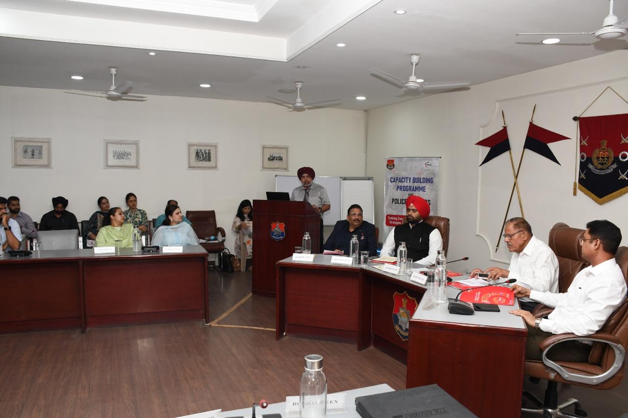 Jalandhar: पंजाब पुलिस और फिक्की कैस्केड द्वारा तस्करी एवं जालसाजी से निपटने के लिए क्षमता निर्माण कार्यक्रम आयोजित