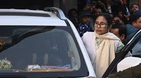 अभिषेक बनर्जी के घर पर रात ढ़ाई बजे रेड, ममता बनर्जी पहुंचीं, हुआ हंगामा