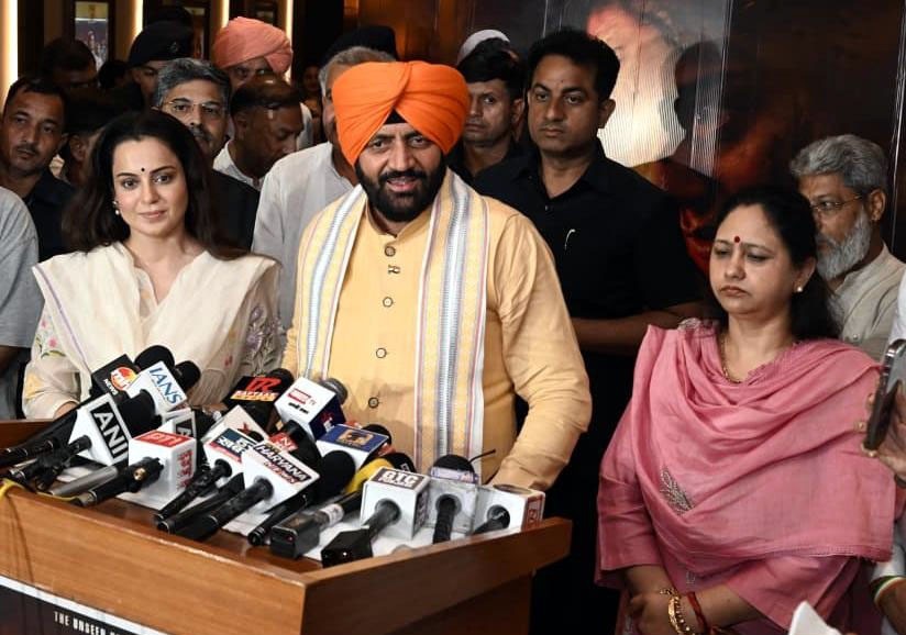 Chandigarh: 'भारत भाग्य विधाता' फिल्म की स्क्रीनिंग पर मुख्यमंत्री श्री नायब सिंह सैनी कहा, आम नागरिक ही हैं भारत के असली भाग्य विधाता