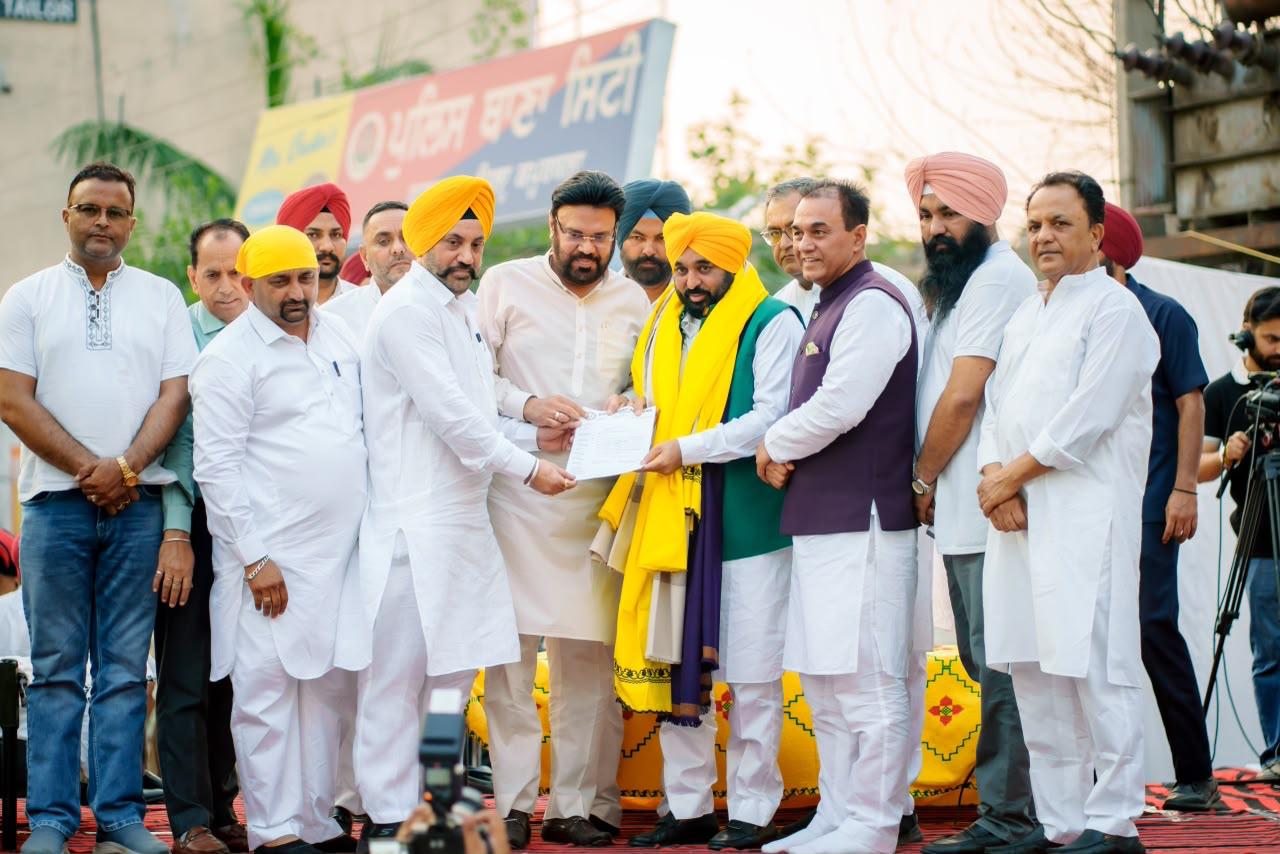 Phagwara: अकालियों को ख्याली दुनिया से बाहर आ जाना चाहिए; सत्ता में वापसी की बजाय, अब उनकी जेल जाने की बारी आ गई है: मुख्यमंत्री भगवंत सिंह मान