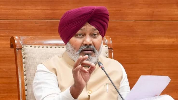 Chandigarh: पंजाब सरकार ने करोड़ों रुपये के बकाया की वसूली के लिए वैट और जीएसटी डिफॉल्टरों की संपत्तियों की नीलामी शुरू की: वित्त मंत्री हरपाल सिंह चीमा
