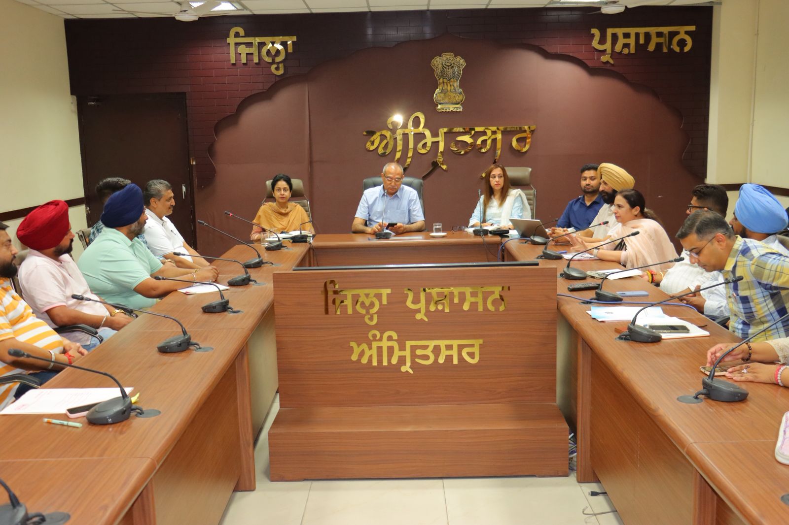 Amritsar: अमृतसरी कुलचे को GI टैग दिलाने के लिए डीसी कार्यालय में अहम बैठक, व्यापारियों ने किया स्वागत