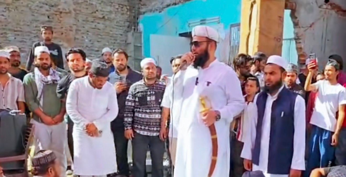 खामेनेई की मौत के विरोध में देशभर में प्रदर्शन, कश्मीर में पाबंदियां; पंजाब के मलेरकोटला व लुधियाना में रोष*