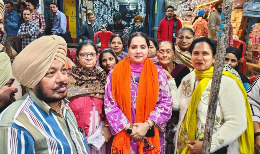 ईद-उल-फित्र त्योहार पर विधायक डॉ अजय गुप्ता ने मुस्लिम भाईचारे को दी बधाई