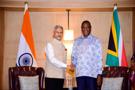 New Delhi: भारत-दक्षिण अफ्रीका संबंधों को नई मजबूती, S. Jaishankar ने Paul Mashatile से की मुलाकात