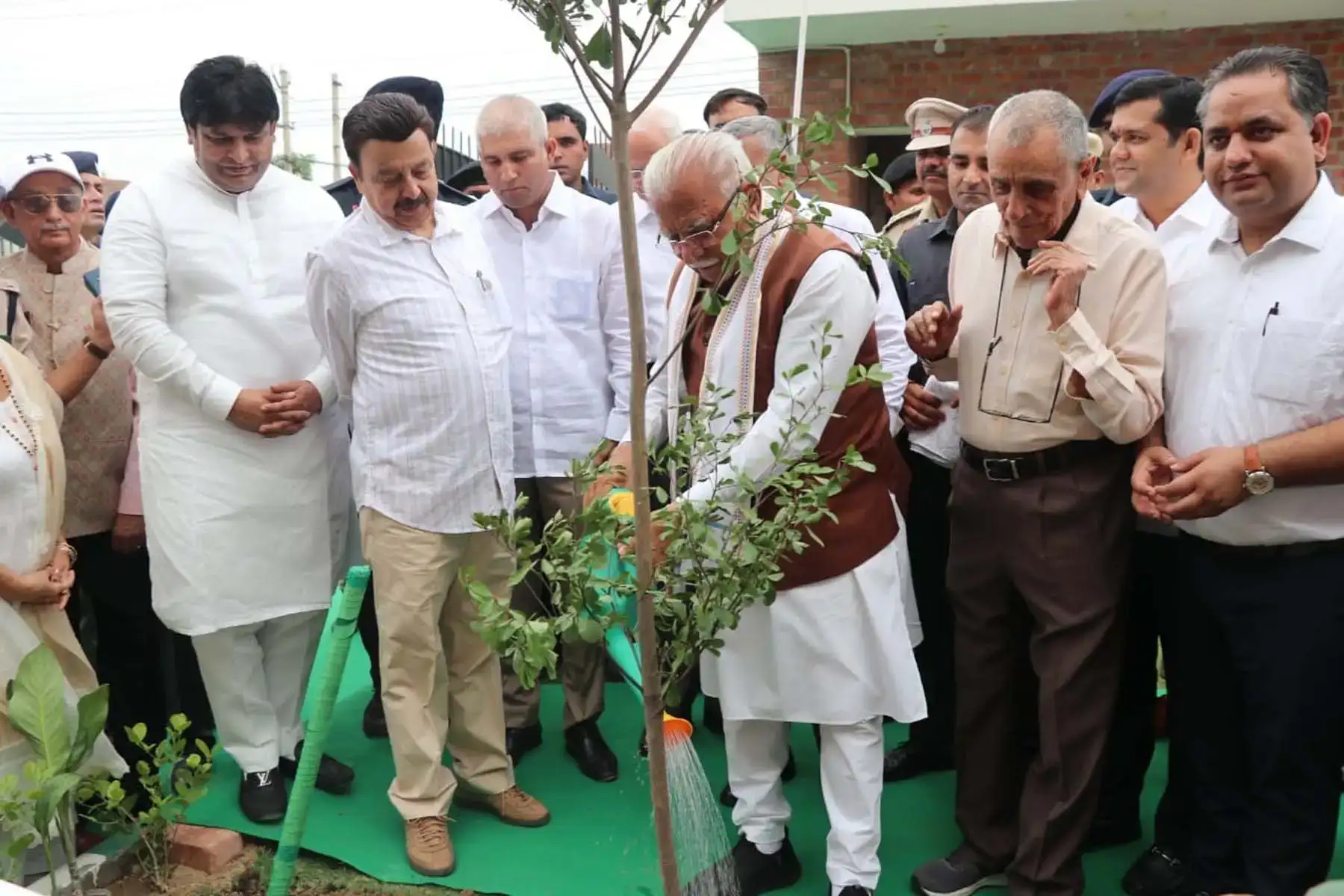 Gurugram: मनोहर लाल का बड़ा फैसला, एनसीआर क्षेत्र से पुराने वाहन हटाने की प्रक्रिया शुरू होगी