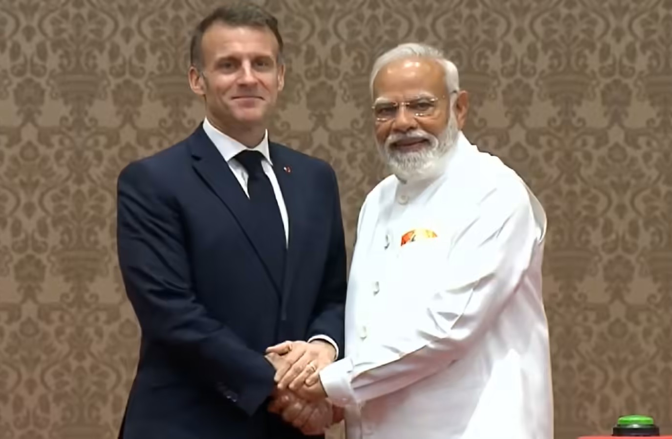 France: फ्रांसीसी राष्ट्रपति इमैनुएल मैक्रों ने नरेंद्र मोदी को ऐतिहासिक रिकॉर्ड पर दी शुभकामनाएं