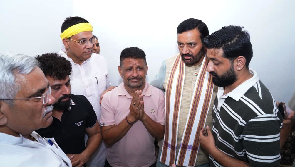 Chandigarh: हरियाणा सरकार रोहतक आगजनी से पीड़ित परिवारों और व्यापारियों के साथ मजबूती से खड़ी: मुख्यमंत्री श्री नायब सिंह सैनी