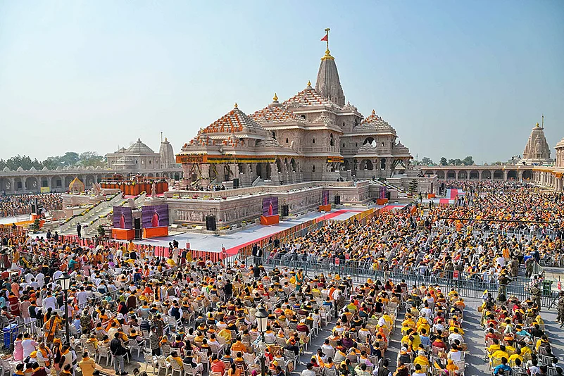 Ayodhya: श्रद्धा की नगरी में दान पर विवाद, पारदर्शिता पर खड़ा हुआ बड़ा प्रश्न