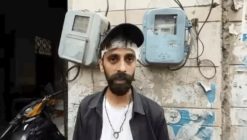 साइड़ मांगने पर युवकों ने दो भाइयों को पीटा, फिर घर पर किया पथराव, सीसीटीवी में वारदात कैद