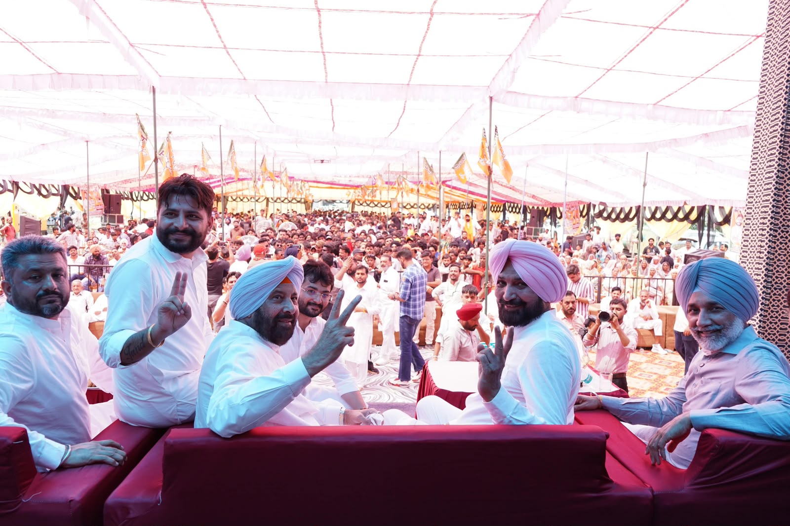 Mohali: मोदी की नीतियों से प्रभावित होकर सैकड़ों युवा भाजपा में शामिल, 2027 चुनाव में मजबूती का दावा
